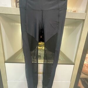 Heroine Sport Black Mesh Leggings Size Medium